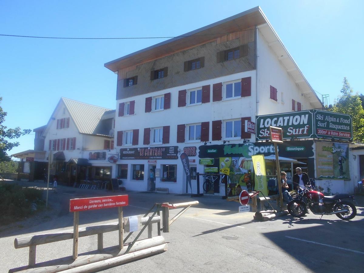 Hotel Le Central La Féclaz Exteriör bild